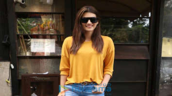 Kriti Sanon snapped at Indigo in Andheri