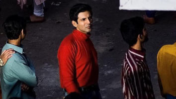 LEAKED PHOTOS: Kartik Aaryan looks handsome in red on the sets of Love Aaj Kal 2 in Mumbai