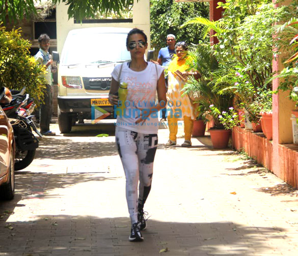 Malaika Arora snapped at Diva Yoga Studio in Bandra Malaika Arora snapped at Diva Yoga Studio in Bandra