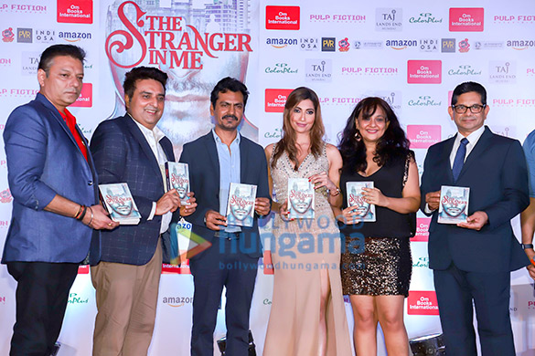 nawazuddin siddiqui launches the book the stranger in me by neeta shah aditi mediratta 1