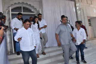 When Ajay Devgn consoled his daughter Nysa at the prayer meet of his late father Veeru Devgan