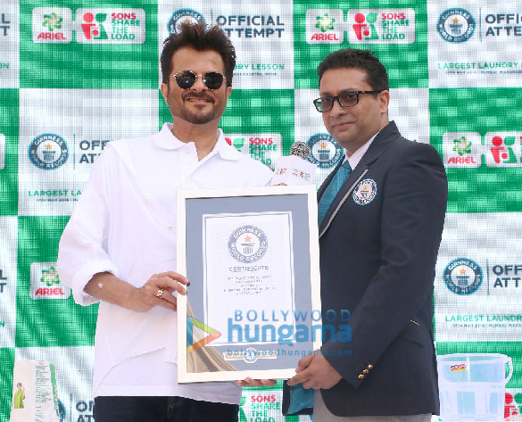 photo anil kapoor receives guinness world record certificate on behalf of ariel india 1