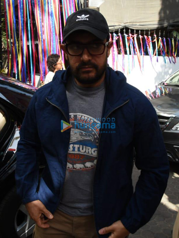 photos aamir khan and kiran rao snapped attending a play at prithvi theatre 2