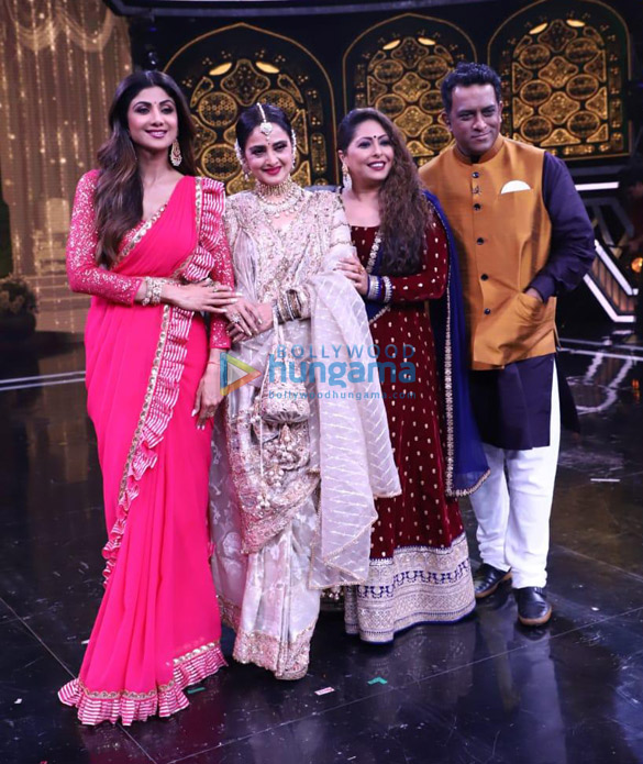 Photos: Rekha snapped on the sets of Super Dancer Chapter 3