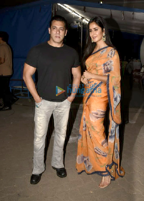 photos salman khan and katrina kaif snapped at the press meet of bharat 2