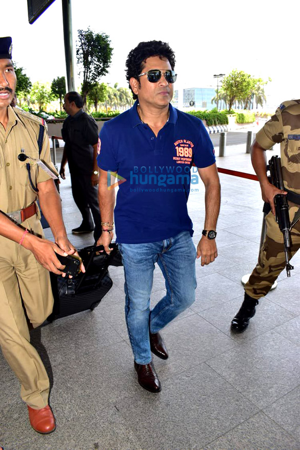 photos tamannaah bhatia sachin tendulkar and others snapped at the airport 1