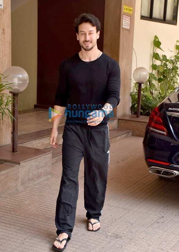 photos tiger shroff spotted at the kwan office in andheri 2