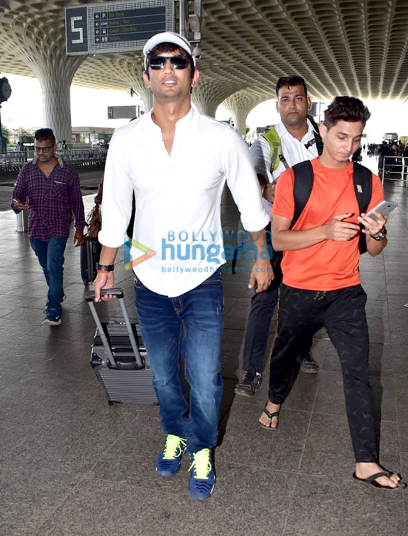 shahid kapoor mouni roy sushant singh rajput and others snapped at the airport 3
