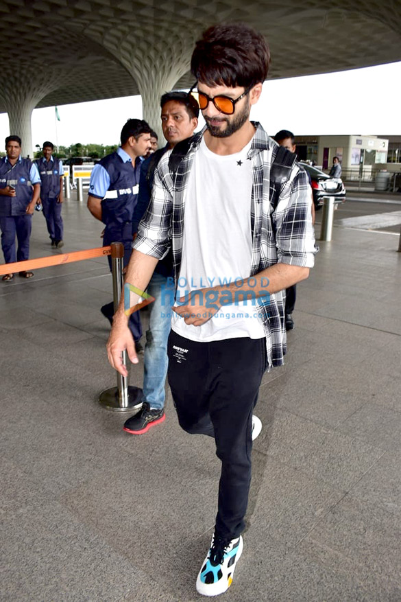 shahid kapoor mouni roy sushant singh rajput and others snapped at the airport 5