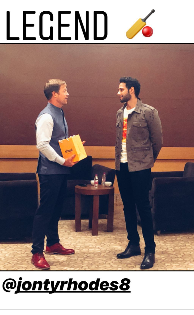 Siddhant Chaturvedi has a huge FANBOY moment upon meeting cricketer Jonty Rhodes