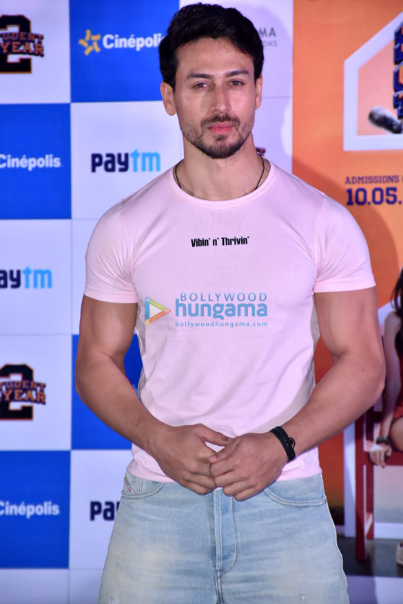 tara sutaria tiger shroff and ananya pandey snapped at cinepolis event 4