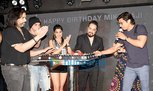 birthday bash of mika singh at sin city 2