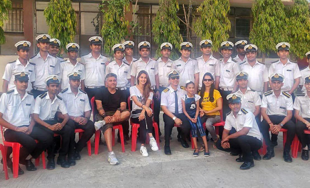Malang star Disha Patani and director Mohit Suri strike a pose with Merchant Navy students Malang star Disha Patani and director Mohit Suri strike a pose with Merchant Navy students