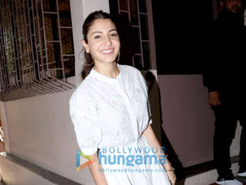 Photo: Anushka Sharma snapped at Shanker Mahadevan's studio Ourple Haze in Bandra