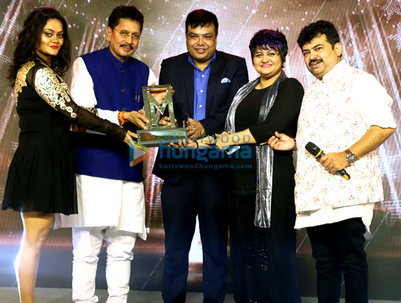 photos celebs grace 1st celeb m awards 14