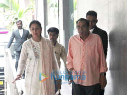 Photos: Dharmendra and Hema Malini spotted at Hinduja Hospital