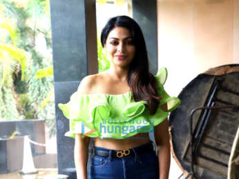 Photos: Diljit Dosanjh and Neeru Bajwa snapped promoting their Punjabi film 'Shadaa'