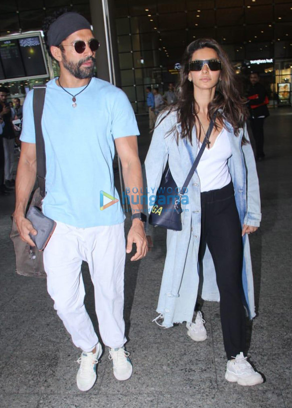 photos hrithik roshan dhanush and others snapped at the airport 2