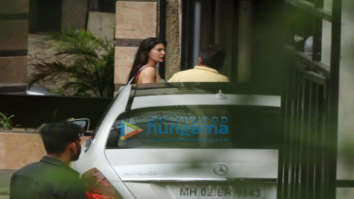 Photos: Jacqueline Fernandez spotted in Bandra