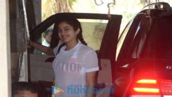 Photos: Janhvi Kapoor snapped at the gym