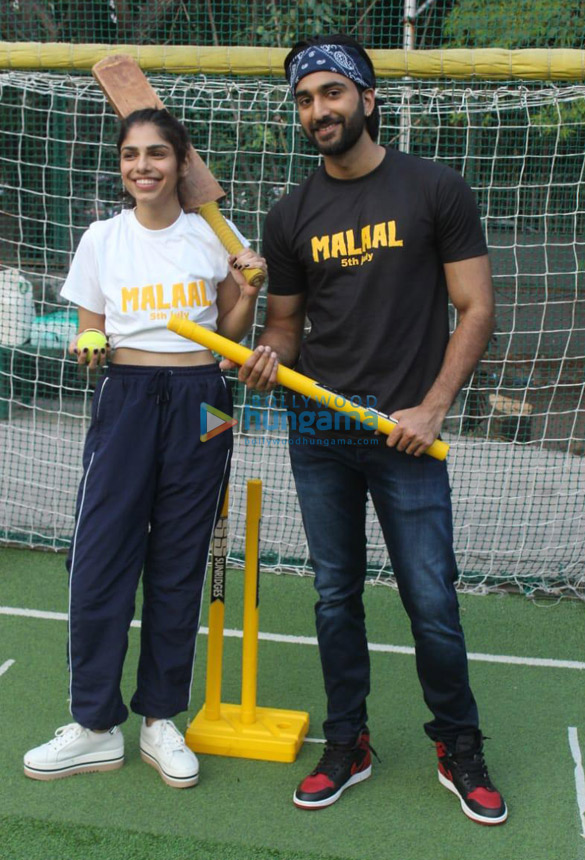 Photos: Meezaan Jafri and Sharmin Segal spotted promoting their film ’Malaal’ Photos: Meezaan Jafri and Sharmin Segal spotted promoting their film ’Malaal’