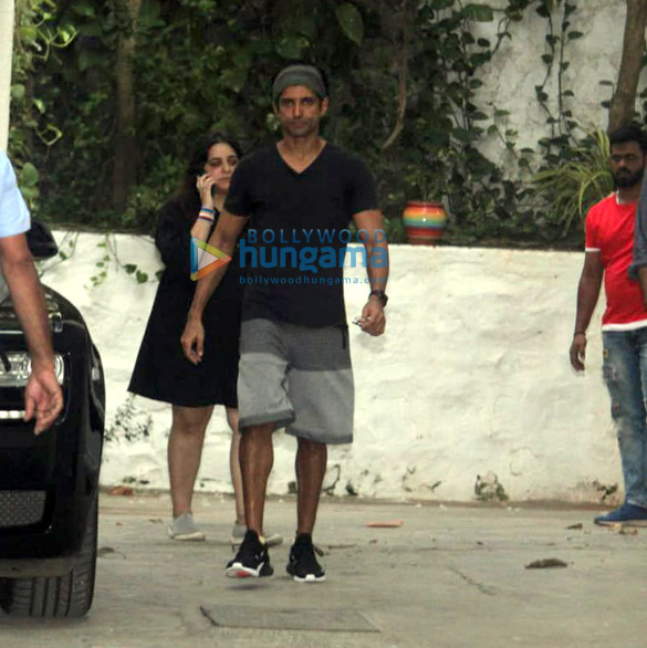 photos priyanka chopra jonas zaira wasim and farhan akhtar snapped during a shoot in bandra 5