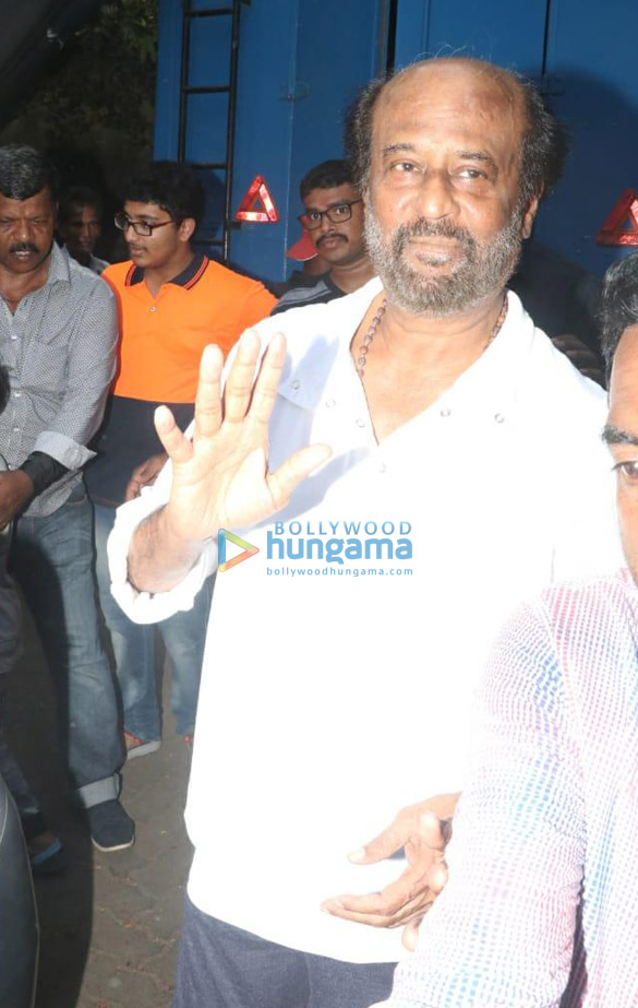 photos rajinikanth snapped post his film shoot with his family in bandra 2
