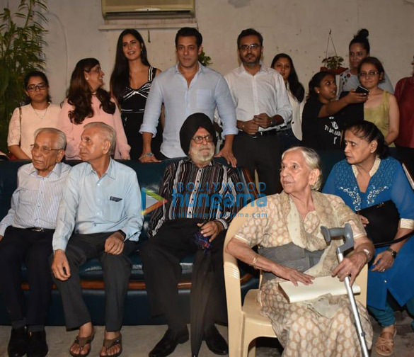 photos salman khan and katrina kaif meet families who have witnessed the 1947 partition 4