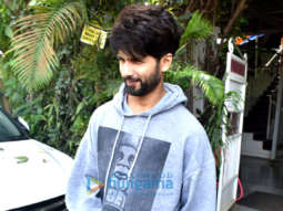 Photos: Shahid Kapoor snapped at a clinic in Versova