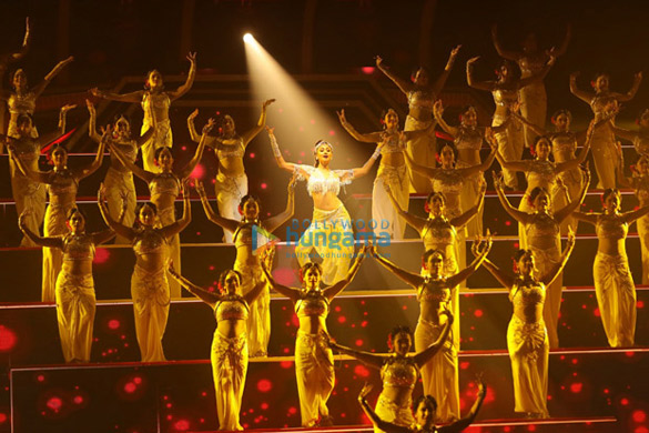 Photos: Shilpa Shetty performs on the sets of Super Dancer – Chapter 3 Photos: Shilpa Shetty performs on the sets of Super Dancer – Chapter 3