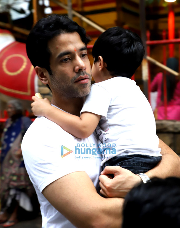 photos tusshar kapoor and his son laksshya snapped at shani temple in juhu 2