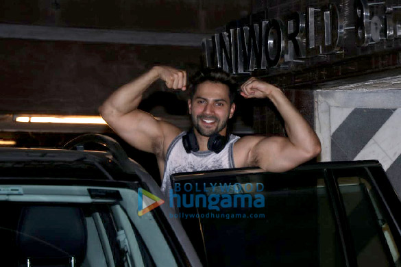 photos varun dhawan and natasha dalal spotted in juhu 5