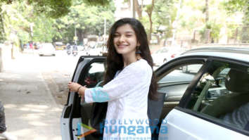 Photos: Shanaya Kapoor spotted at dance class in Bandra