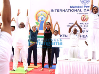 Photos: Shilpa Shetty snapped celebrating World Yoga Day at Gateway of India