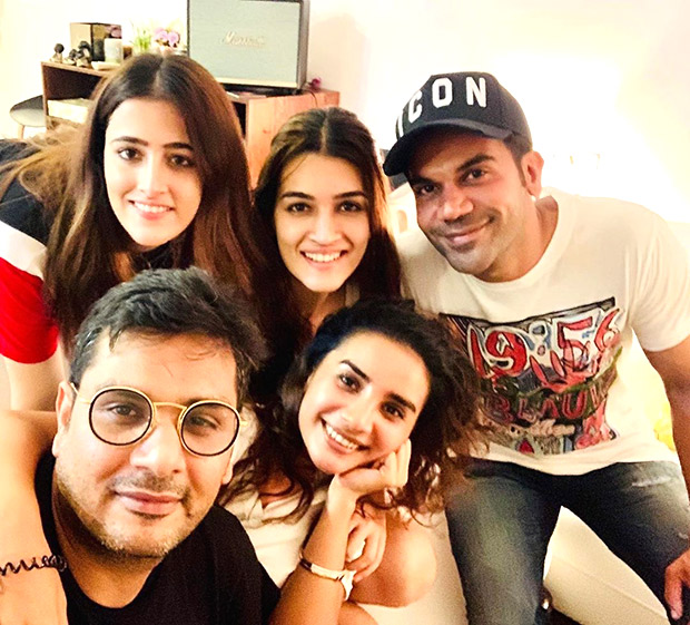 VIDEO: Kriti Sanon enjoys the breezy first Mumbai Rains
