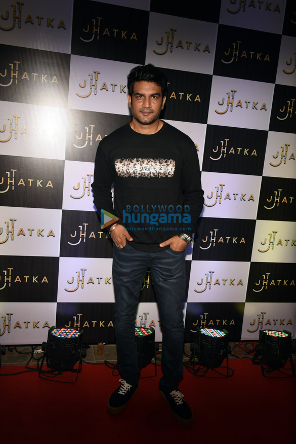 celebs grace the launch of jhatka club 14
