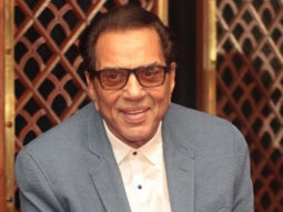 Dharmendra apologizes after trolling his wife Hema Malini on her sweeping video!
