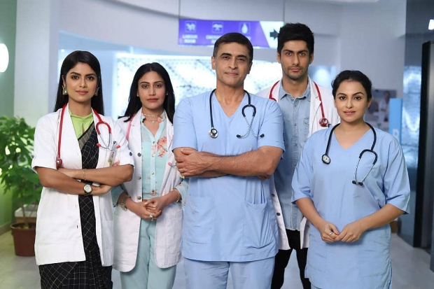 FIRST LOOK: Mohnish Bahl dons scrubs as he returns as Dr. Shashank Gupta in Sanjivani reboot