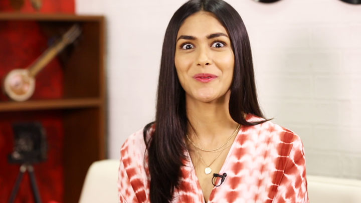 Mrunal Thakur: “HRITHIK did not want to DISSAPPOINT…” | Movie with SRK ? | Super 30 | Batla House Mrunal Thakur: “HRITHIK did not want to DISSAPPOINT…” | Movie with SRK ? | Super 30 | Batla House
