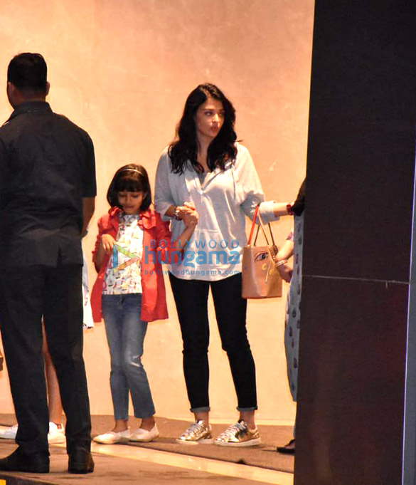 photos abhishek bachchan aishwarya rai bachchan snapped with daughter at yauatcha in bkc 3