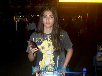 Photos: Akshay Kumar, Pooja Hegde, Anil Kapoor and others snapped at the airport