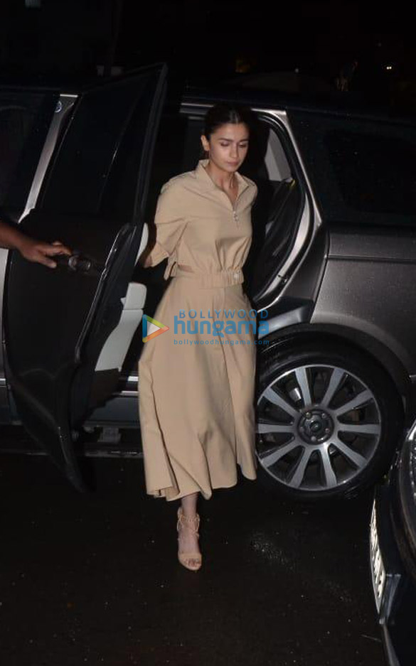 photos alia bhatt snapped at old dharma productions office in khar 3