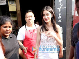 Photos: Ananya Panday, Khushi Kapoor and others snapped at Bastian in Bandra