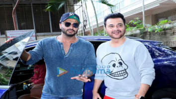 Photos: Arjun Kapoor, Sanjay Kapoor, Shanaya Kapoor and others spotted at Anil Kapoor’s house