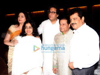 Photos: Celebs attend prayer meet of Anup Jalota’s mother Kamla Jalota