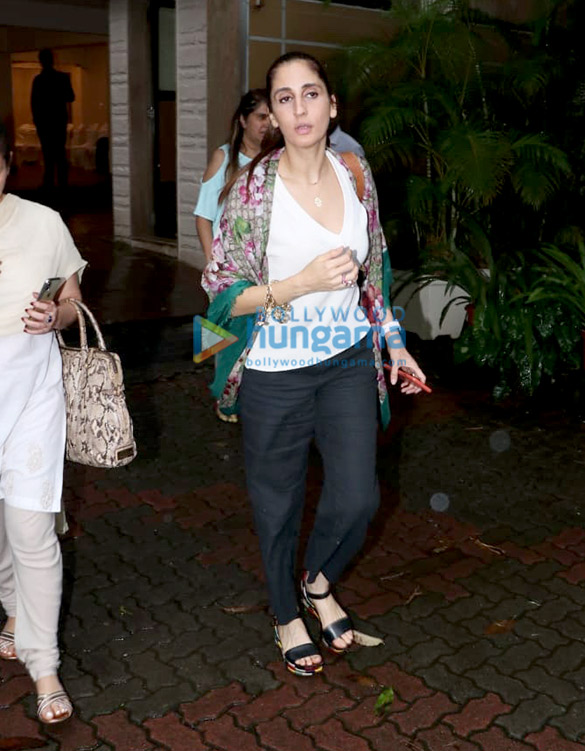 photos celebs snapped paying their condolence at kaykasshan patels home 10