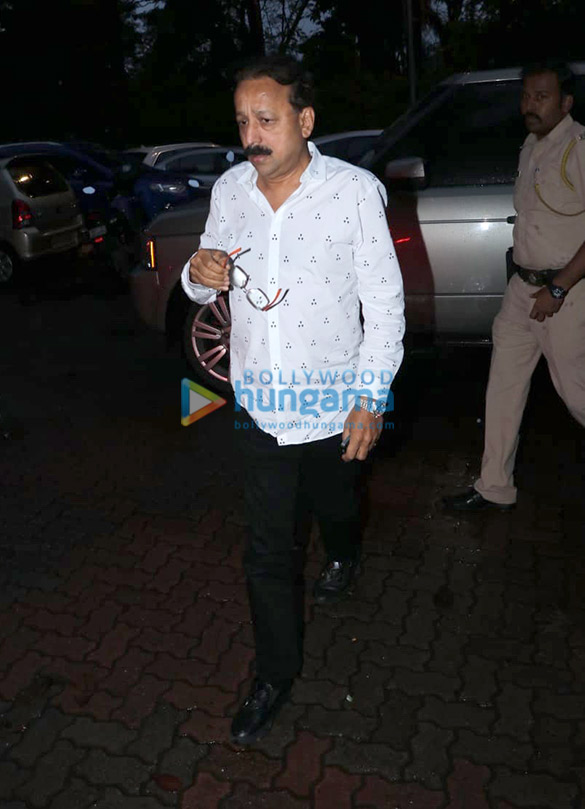 photos celebs snapped paying their condolence at kaykasshan patels home 5