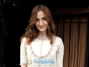 Photos: Elli AvrRam spotted in Versova