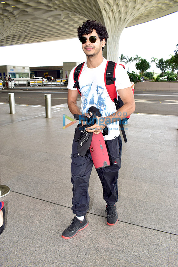 photos ishaan khatter and tabu snapped at the airport 1