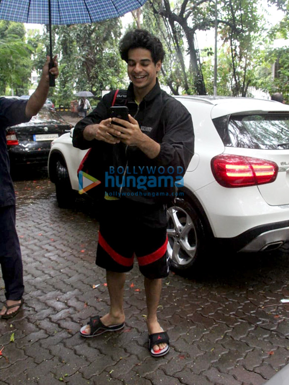 photos ishaan khatter snapped at the gym in bandra 2